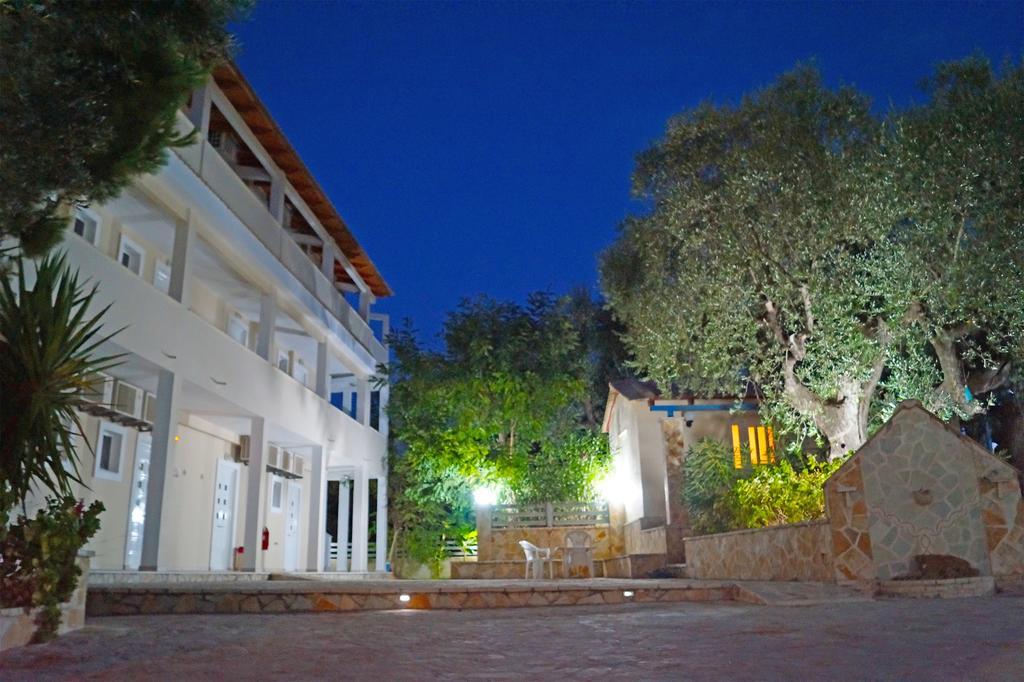 Pouliezos Koklanis Zante Apartments Алікес Екстер'єр фото